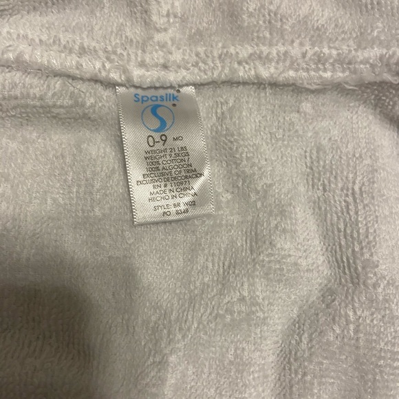 Baby Hooded Towel Robe with Booties - Picture 4 of 7